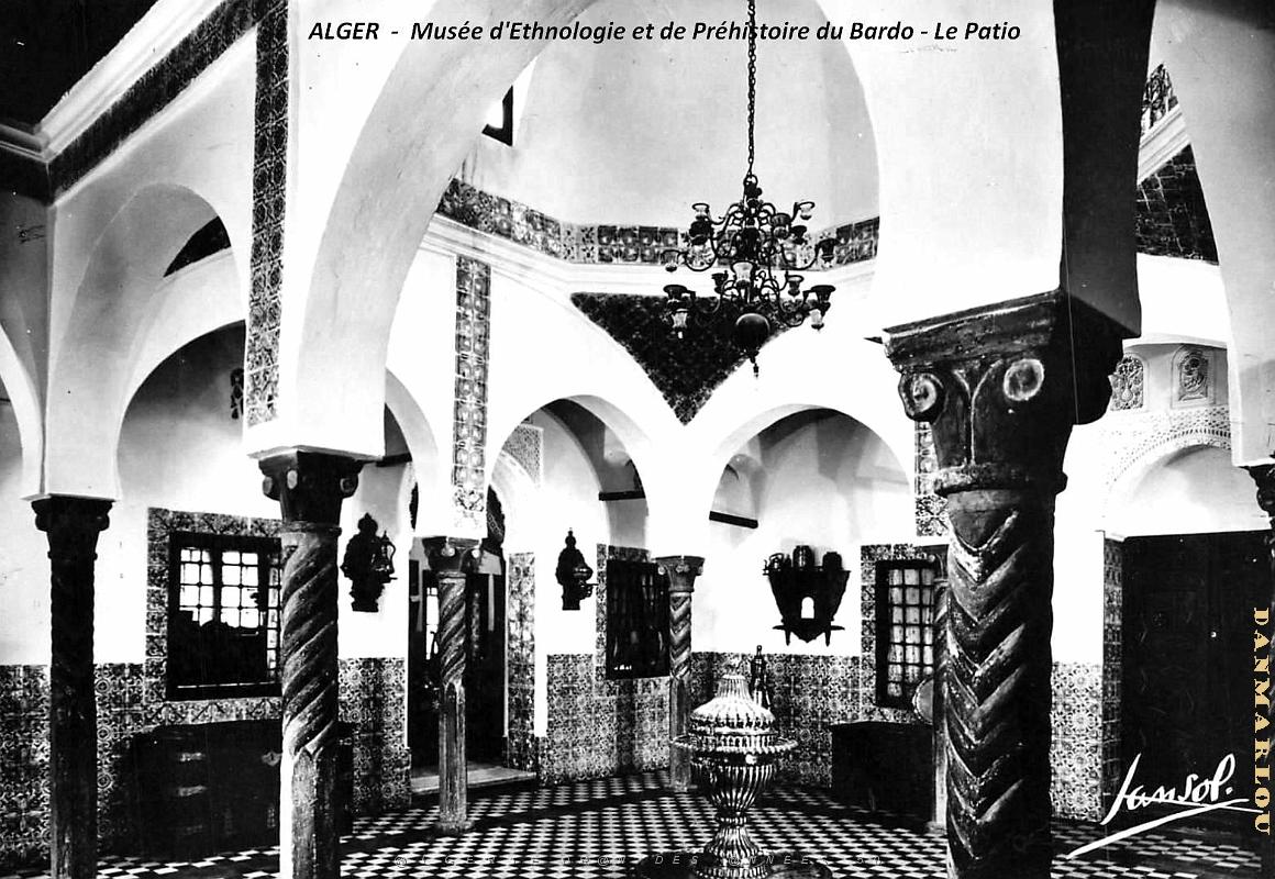 Alger - Musee Ethnologie du Bardo - Patio.jpg